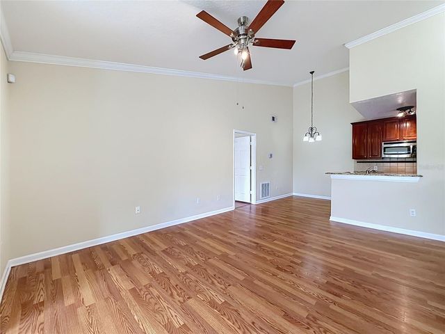 6512 SWISSCO DRIVE 1422, Orlando, FL 32822