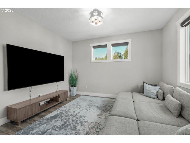 1615 Se 44TH Cir, Brush Prairie, WA 98606