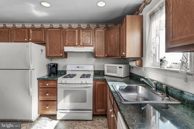 223 W 19TH AVE, Wildwood, NJ 08260