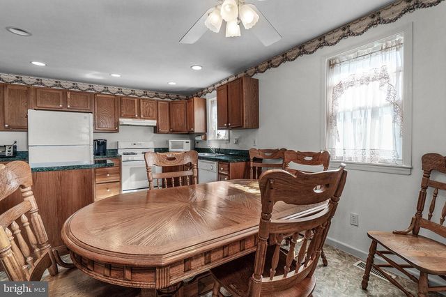 223 W 19TH AVE, Wildwood, NJ 08260