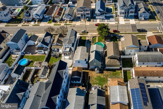 223 W 19TH AVE, Wildwood, NJ 08260