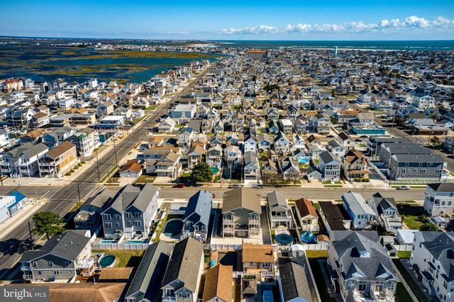 223 W 19TH AVE, Wildwood, NJ 08260