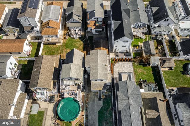 223 W 19TH AVE, Wildwood, NJ 08260