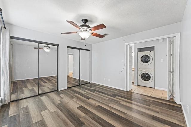 19 Hideaway Drive Drive, Friendswood, TX 77546