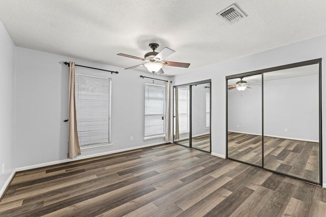 19 Hideaway Drive Drive, Friendswood, TX 77546