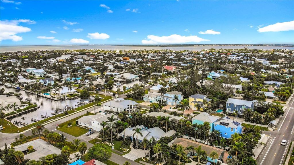 403 75TH STREET, HOLMES BEACH, FL 34217 — photo 4