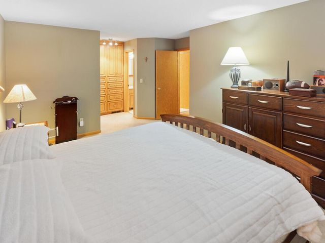 5601 Bimini Drive, Minnetonka, MN 55343