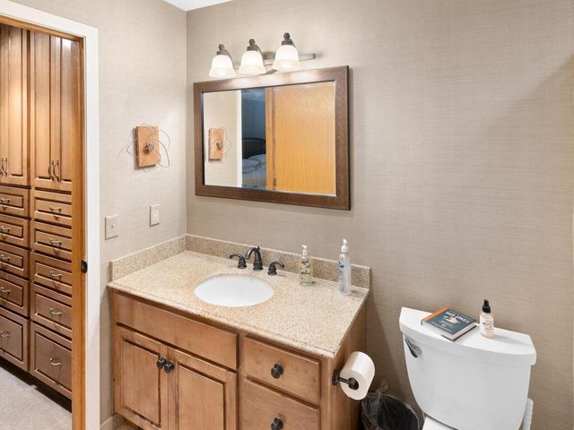 5601 Bimini Drive, Minnetonka, MN 55343