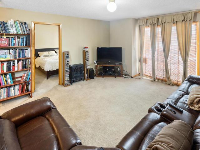 5601 Bimini Drive, Minnetonka, MN 55343