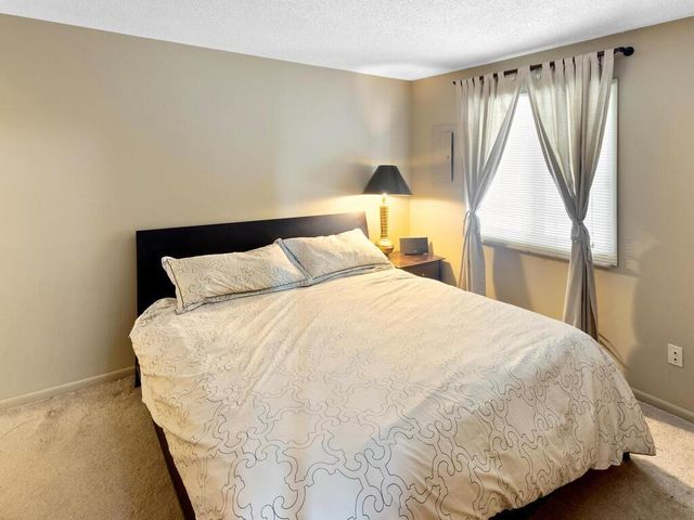 5601 Bimini Drive, Minnetonka, MN 55343