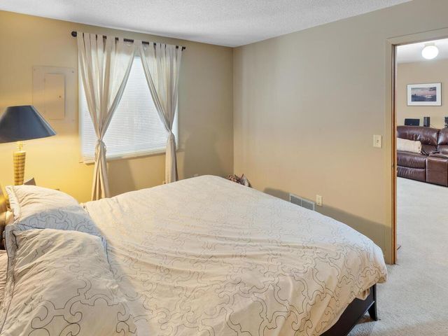 5601 Bimini Drive, Minnetonka, MN 55343