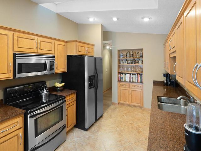 5601 Bimini Drive, Minnetonka, MN 55343