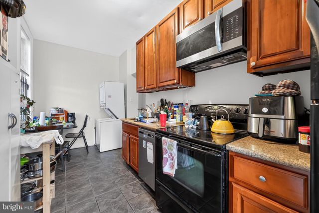 1900 W DIAMOND ST, Philadelphia, PA 19121