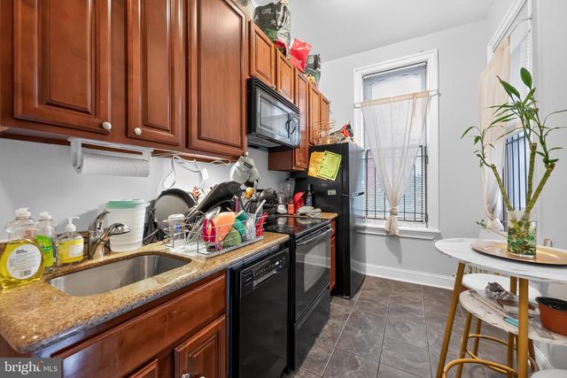 1900 W DIAMOND ST, Philadelphia, PA 19121