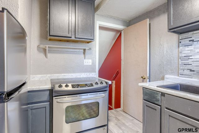 5818 N 24Th Street, Omaha, NE 68110