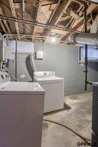 5818 N 24Th Street, Omaha, NE 68110