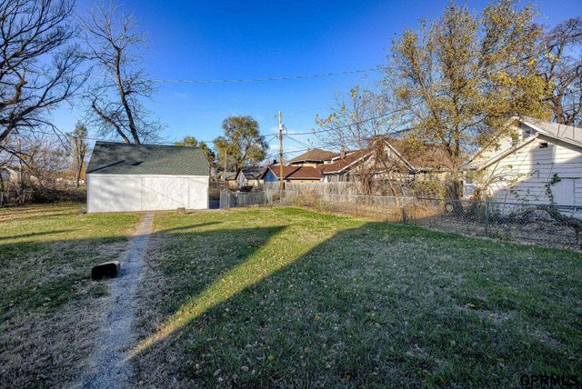 5818 N 24Th Street, Omaha, NE 68110