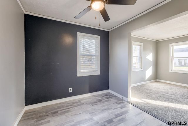 5818 N 24Th Street, Omaha, NE 68110