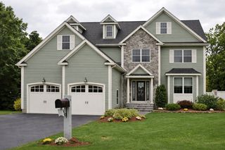 43 Oheir Way, Lowell, MA 01852