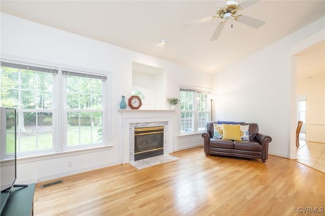 6021 Chestnut Hill Dr, Glen Allen, VA 23059