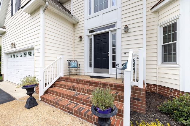6021 Chestnut Hill Dr, Glen Allen, VA 23059