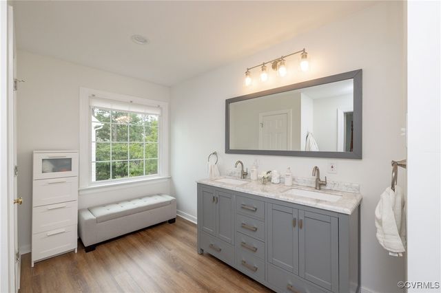 6021 Chestnut Hill Dr, Glen Allen, VA 23059