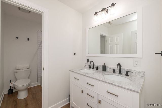 6021 Chestnut Hill Dr, Glen Allen, VA 23059