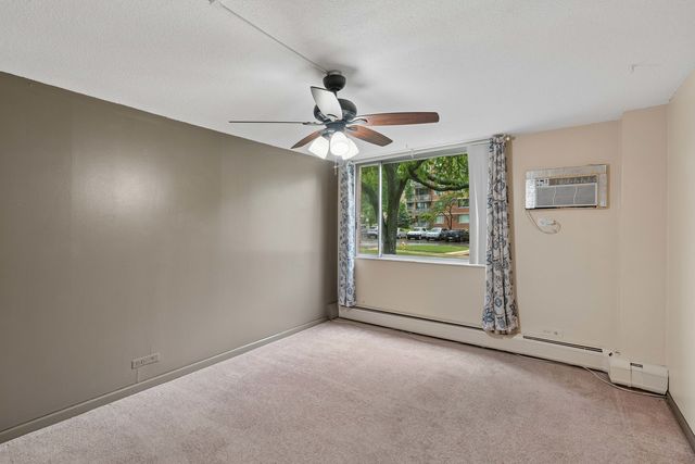 2211 S Stewart Avenue 1A, Lombard, IL 60148