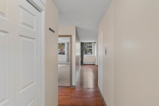 2211 S Stewart Avenue 1A, Lombard, IL 60148