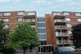 2211 S Stewart Avenue 1A, Lombard, IL 60148
