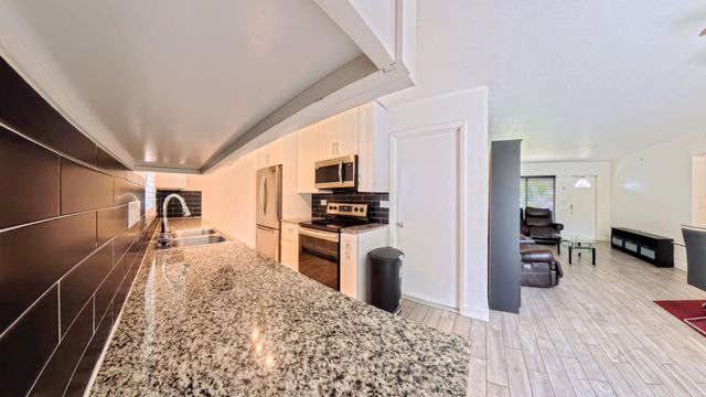 1719 15th Avenue N, Lake Worth Beach, FL 33460