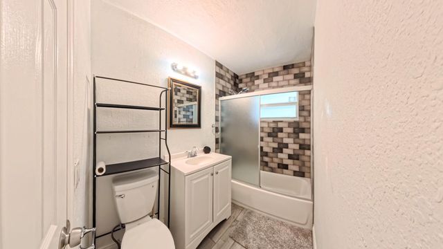 1719 15th Avenue N, Lake Worth Beach, FL 33460
