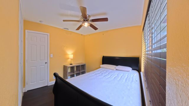 1719 15th Avenue N, Lake Worth Beach, FL 33460