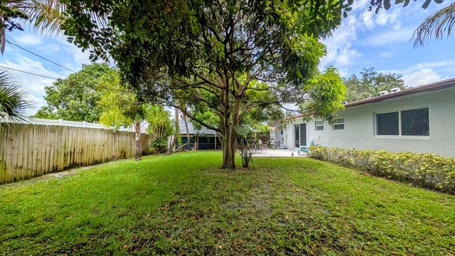 1719 15th Avenue N, Lake Worth Beach, FL 33460