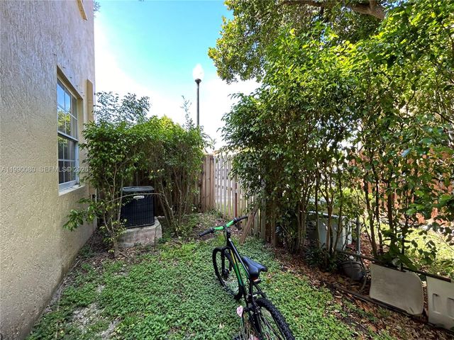 9227 SW 227th St 1, Cutler Bay, FL 33190