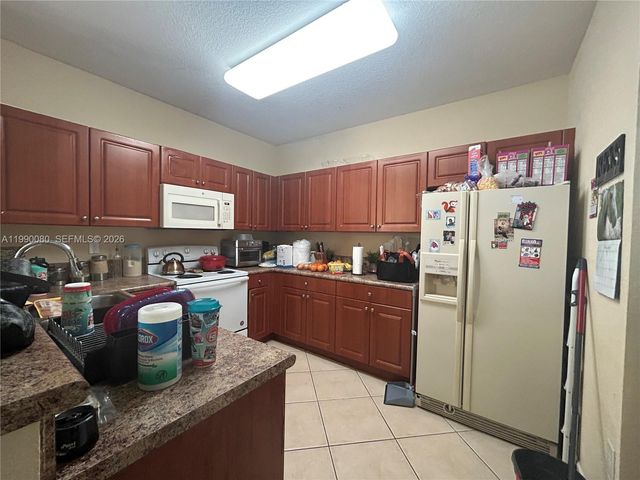9227 SW 227th St 1, Cutler Bay, FL 33190