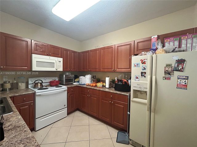 9227 SW 227th St 1, Cutler Bay, FL 33190