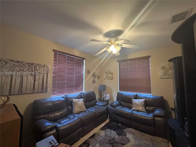 9227 SW 227th St 1, Cutler Bay, FL 33190