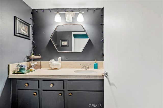 5010 Cahuenga Boulevard 107, North Hollywood, CA 91601