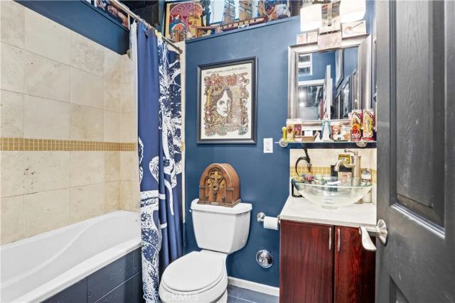 5010 Cahuenga Boulevard 107, North Hollywood, CA 91601