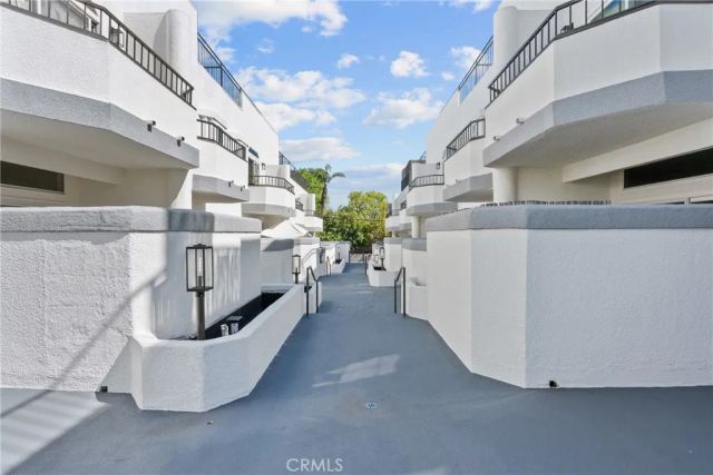 5010 Cahuenga Boulevard 107, North Hollywood, CA 91601