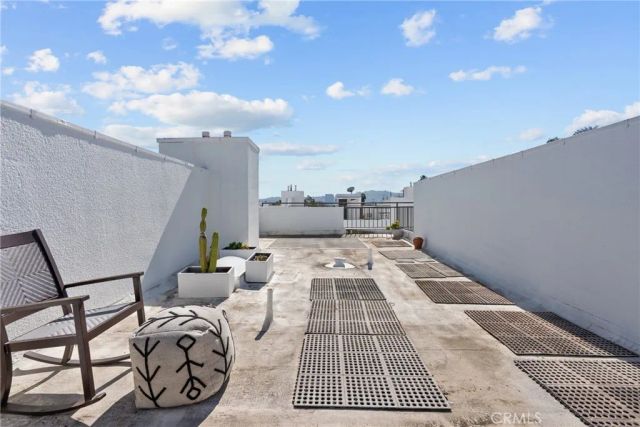 5010 Cahuenga Boulevard 107, North Hollywood, CA 91601