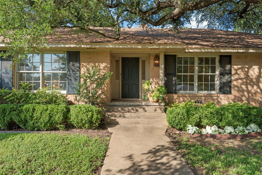 2524 Wooddale Circle, Waco, TX 76710