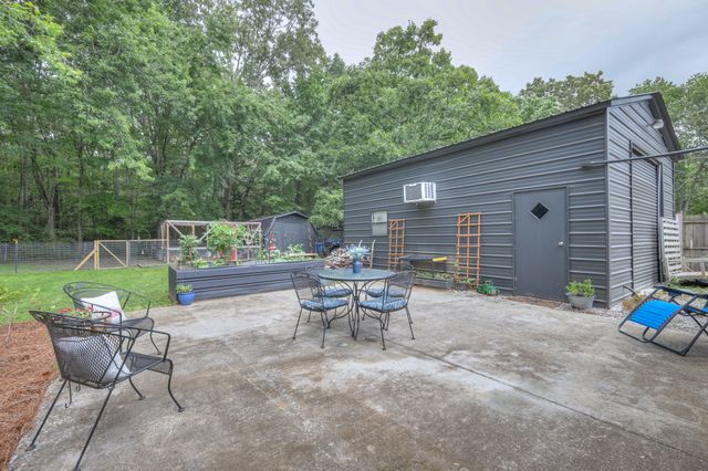 1104 Remington Pl, Manchester, TN 37355