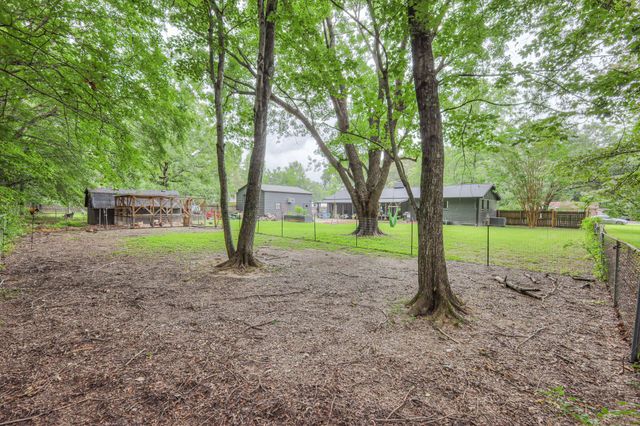 1104 Remington Pl, Manchester, TN 37355