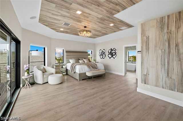 18 Pelican ST E, Naples, FL 34113