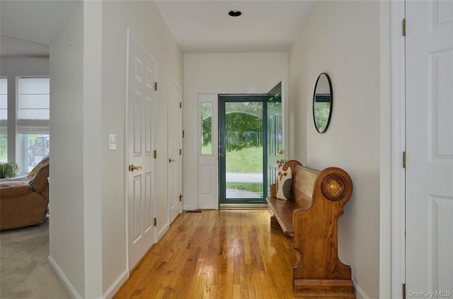 85 Roosevelt Drive, Poughquag, NY 12570