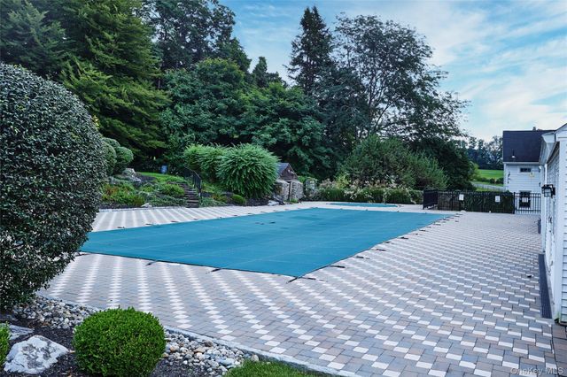 85 Roosevelt Drive, Poughquag, NY 12570