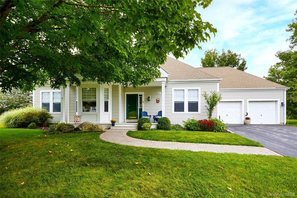 85 Roosevelt Drive, Poughquag, NY 12570