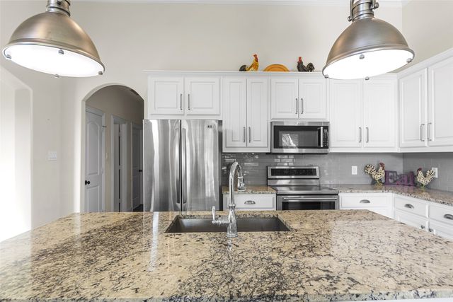 3014 Preston Club Drive, Sherman, TX 75092